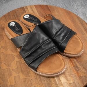 Eurosoft Women's Elesha Sandals Black Leather *MISMATCH* Right Sz 8.5 Left 8